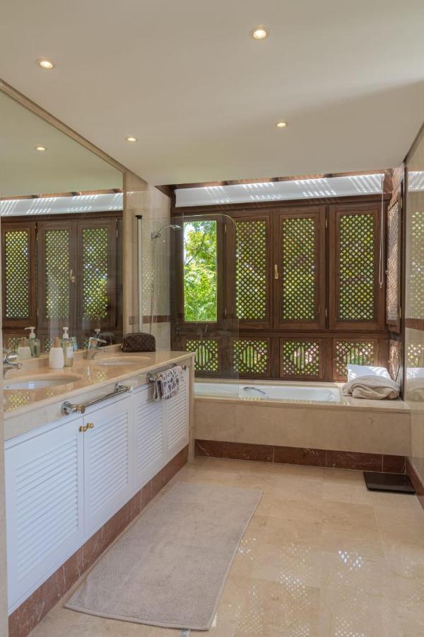 Luxurious Penthouse In Ventura Del Mar, Puerto Banus.