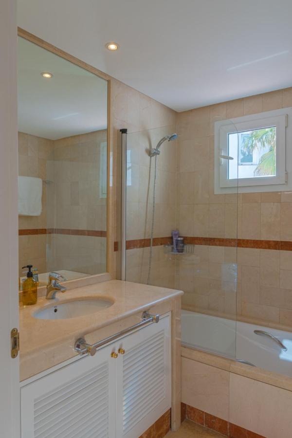 Luxurious Penthouse In Ventura Del Mar, Puerto Banus. Apartamento Marbella