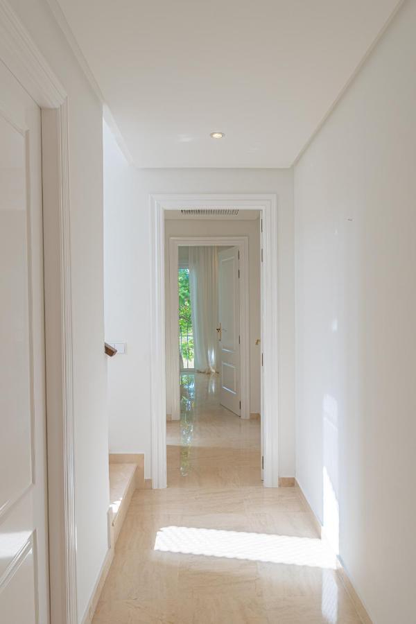 Luxurious Penthouse In Ventura Del Mar, Puerto Banus. Appartement Marbellac